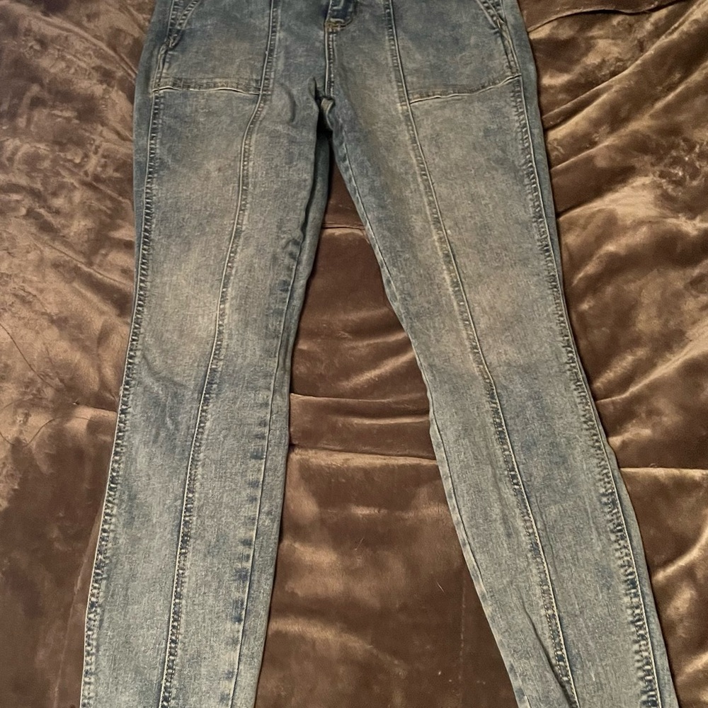 Universal Thread Light Blue Skinny Jeans with Front Seam Detail